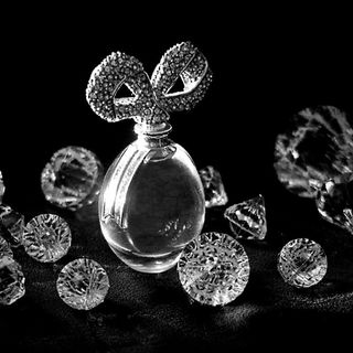 White Diamonds (Eau de Toilette) - Elizabeth Taylor