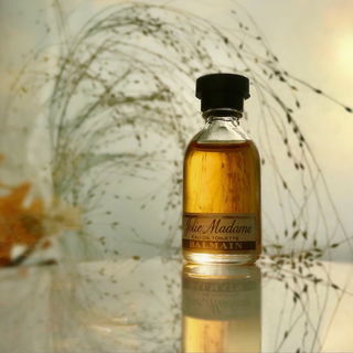 Goldener Oktober - - Tiefes Licht das Grau durchbricht ... Herbst -, der in die Seele schleicht ..... nein -  melancholisch bin ich nicht! - Wenn Stress und auch Tristesse .. dem fließend gold‘nen Strahlen weicht - - -