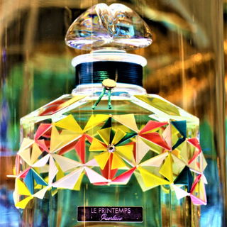 Guerlain Boutique, Champs - Elysees 68, Paris.