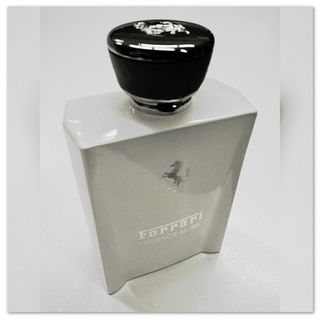 Essence Musk - Ferrari