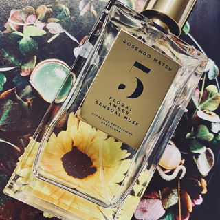 5 - Floral, Amber, Sensual Musk (Eau de Parfum) by Rosendo Mateu - Olfactive Expressions