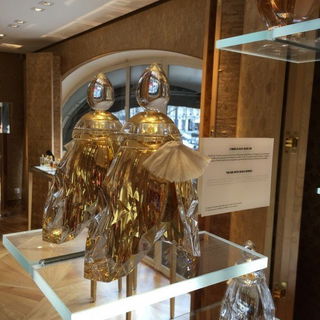 L'Abeille aux Ailes Or - Paradis Interdit by Guerlain