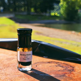 Spinat : Sorte - Butterflay ist für mich untrennbar mit diesem Attar? (nur Trat-Öl ist hier kaum zu glauben ) verbunden. Der Geruch blüht an mir auf wie wärmende Sonneninseln zwischen kühlfeuchten Schattenmustern von Chlorophyll dunstenden Blättern und Hölzern. :-) Manchmal meine ich auch Vetiver zu erahnen. Was mich an Maroke Maharaja so fasziniert führt Aroha Ghalia in herrlich grünen,scharfkantigen Schlingwurzelsümpfen - nur eine Ebene tiefer - weiter. Dankeschön allen.☺️