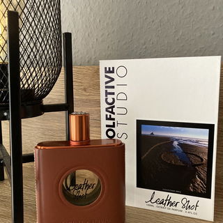 Leather Shot - Olfactive Studio