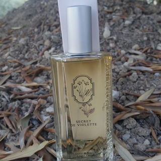 Secret de Violette von Plantes & Parfums