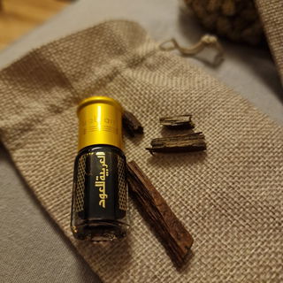 Dehen Oud Cambodi Muattak von Arabian Oud / العربية للعود