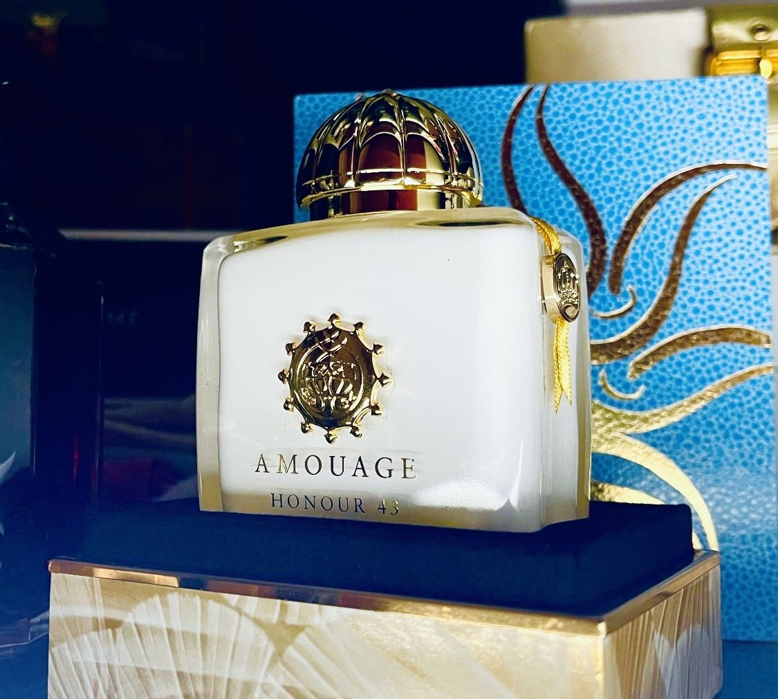 Honour 43 by Amouage » Reviews & Perfume Facts