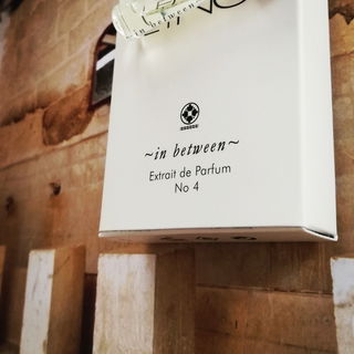 No 4 - In Between (Extrait de Parfum) - Lengling