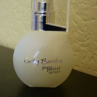 Pure Pastel Lemon (Eau de Toilette) von Betty Barclay