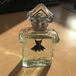 La Petite Robe Noire Ma Robe Pétales von Guerlain
