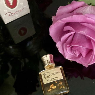 20 Ks / 20 Carats / 20 Quilates - Dana