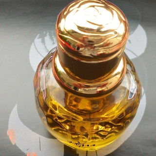 Paris (Fleur de Parfum) - Yves Saint Laurent