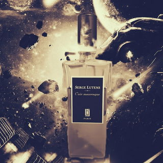 A leather out of this world. Cosmic proportions as only Papa Serge's masterpieces can be.