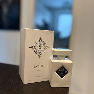 Sand and Skin - Floraïku