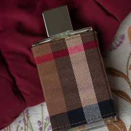 Just a cozy cool weather fragrance for chilling in pyjamas or sweater weather