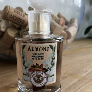 Almond von Monotheme
