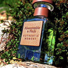 Authentic Moment Man - Abercrombie & Fitch