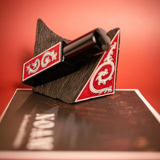 Die tolle Arbeit von NOAM und Bejot wollte ich dann doch gleich festhalten. Danke für beides! Duft und Flakon.