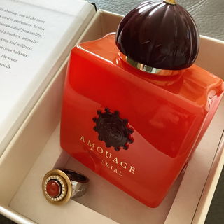 Material von Amouage