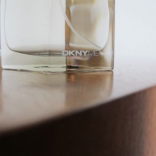 Klarheit und Energie - DKNY men (2009)