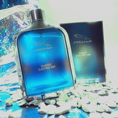 Knisternde Funken im azurblauen Himmel. (von AromaTikka)