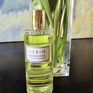 Sei wie ein Bambus, beuge und biege Dich anmutig, so wie es der Wind will und Du wirst niemals brechen. (Sprichwort aus Japan)