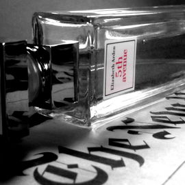5th Avenue (Eau de Parfum) - Elizabeth Arden