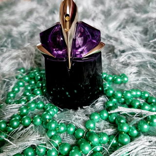 Alien (Eau de Parfum) by Mugler