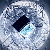 Up in space cyber-wire ... with Oxygène Homme (by Morpheus1)