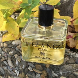 Rosier Ardent - Nez à Nez