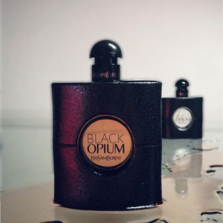 Black Opium (Eau de Parfum) von Yves Saint Laurent