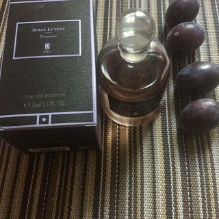 Liebling dieser Herbstduft  der Ernte von-Pflaumen,Tabak mit dem fein-ledrigen Ton