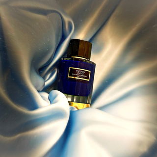 Saffron Lazuli von Carolina Herrera