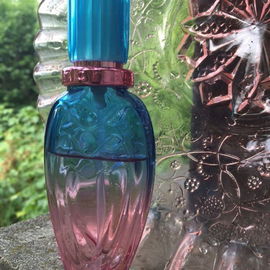 Island Kiss (2004) - Escada