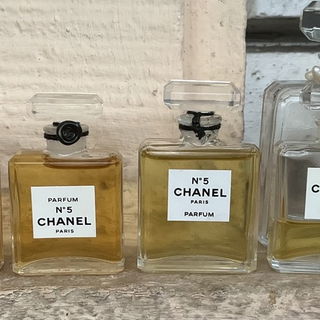 Darf ich vorstellen … Familie Chanel, wohnhaft No.5.