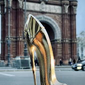 Moment of Triumph 🏆 at Arc de Triumph 🏰 (by Almostfamous)