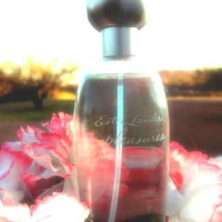 Pleasures (Eau de Parfum) by Estēe Lauder