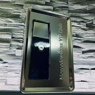 VIP Club - Black Leather by Mercedes-Benz