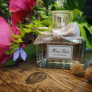 Miss Dior (2021) (Eau de Parfum) - Dior