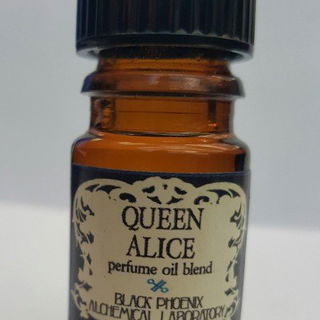 Queen Alice von Black Phoenix Alchemy Lab