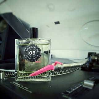 06 L'Eau Rare Matale - Pierre Guillaume