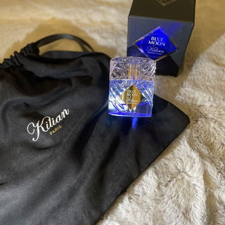 SM Café - Strangers Parfumerie