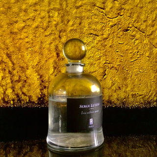 Iris silver mist by Serge Lutens