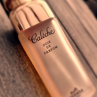 Calèche (Soie de Parfum) von Hermès