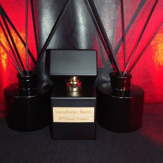 Laudano Nero von Tiziana Terenzi