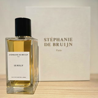 Le Sully by Stéphanie de Bruijn
