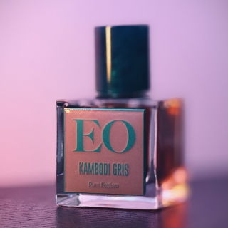 Kambodi Gris von Ensar Oud