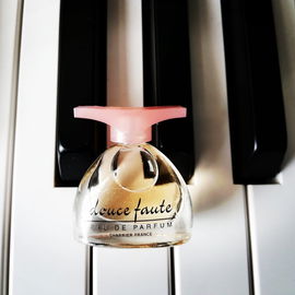 Douce Faute - Charrier / Parfums de Charières