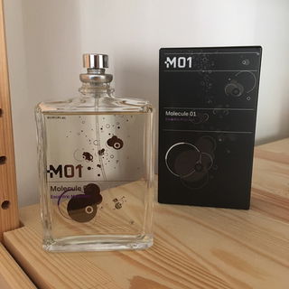 Molecule 01 von Escentric Molecules