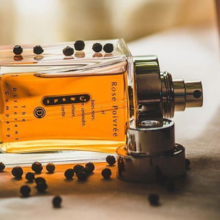 Quelques Fleurs Royale (Eau de Parfum) - Houbigant